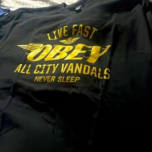 Obey t shirt